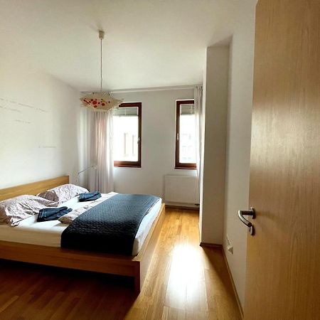 Central Apartment With Balcony 布达佩斯 外观 照片