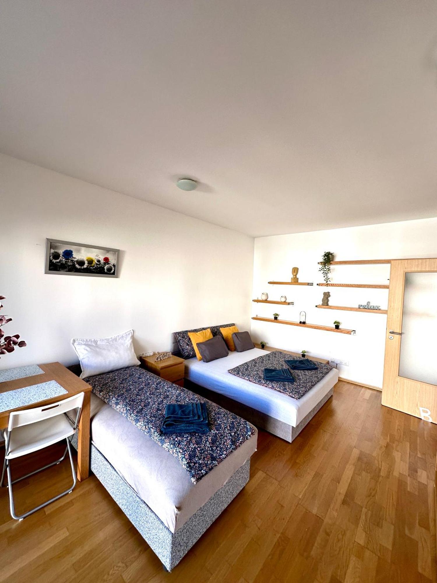Central Apartment With Balcony 布达佩斯 外观 照片