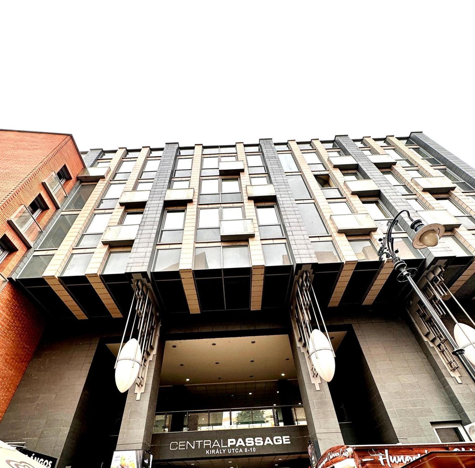Central Apartment With Balcony 布达佩斯 外观 照片